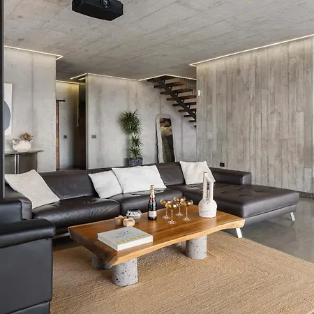 Karat Atelier De La Vega Playa Paraiso